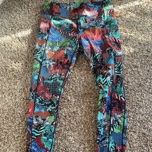 EUC size 10 lululemon speed up legging.